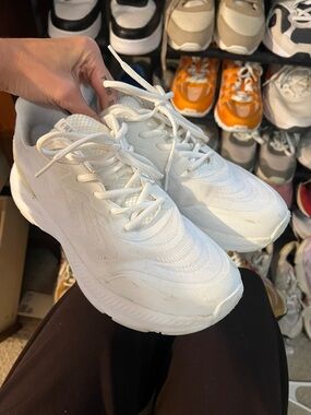 Women’s White Lightweight Running Sneakers